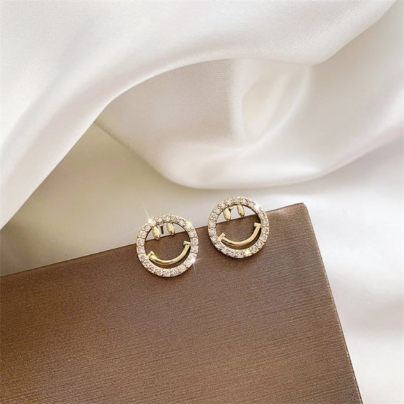 *NEW Yellow Gold Diamond Smiley Face Stud Earrings - Picture 6 of 12